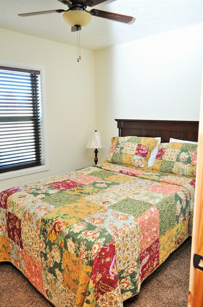 Hotel Pleasant Grove Farm Llc à Lyons Extérieur photo